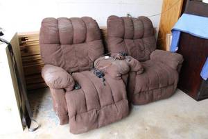 lot 137 image: Pair of Remote Controlled Recliners, Brown Upholstery needs repair on One