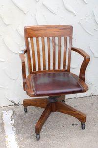 lot 234 image: Vintage Oak Desk Chair with Leather and Button Trimmed Seat