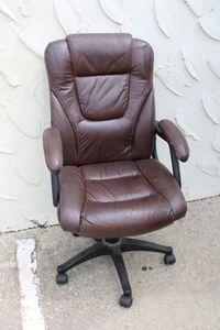 lot 233 image: Brown Upholstered High Back Desk Chair
