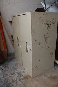 lot 230 image: 2 Drawer Lateral File Cabinet