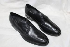 lot 256 image: Mens Cole HaanNike Air Shoes Size 11 12 M, Looks unworn