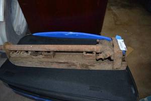 lot 58 image: Vintage Heavy Steel Pipe Threader