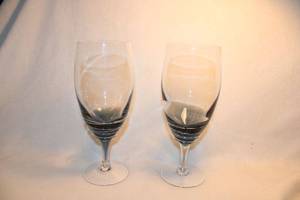 lot 379 image: Pair of designer quality swirl goblets with ombre coloring. 8.75H