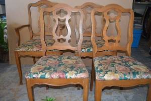 lot 47 image: Dining Chairs Set of 4 with Floral Upholstered Seats