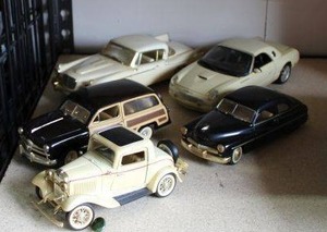 lot 35 image: Vintage Model Cars