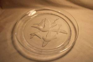lot 347 image: Sasaki Japanese lead crystal Wings  centerpiece serving platter with Intaglio frosted Swallows bird motif. 12.5�W x 1 58�H No chips.
