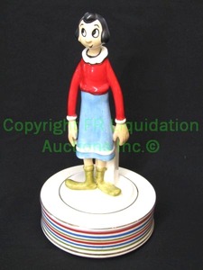lot 13 image: Vintage 1960s Schmid Bros. Olive Oyl ceramic music box