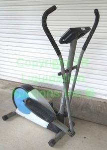lot 172 image: Momentum 620 elliptical trainer