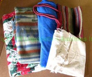 lot 186 image: Throw blankets, table cloth and tote bag