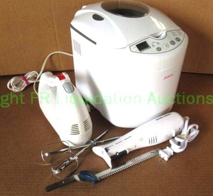 lot 192 image: Sunbeam breadmaker 5890, Sunbeam mixmaster, and Black & Decker electric knife
