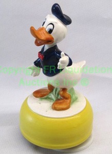 lot 106 image: Vintage Disney Donald Duck Schmid Bros. ceramic music box