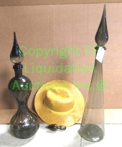 lot 264 image: Made in Italy hand blown decantors and made in Italy casual hat