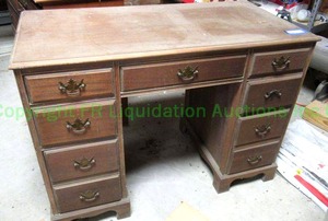 lot 272 image: Mid century ribbon mahogany student desk
