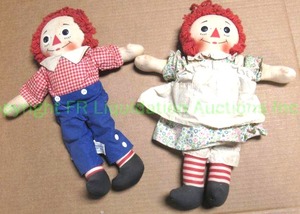 lot 293 image: Vintage Knickerbocker Raggedy Anne and Andy dolls