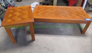lot 194 image: Oak veneer with oak solid trim matching end and coffee table