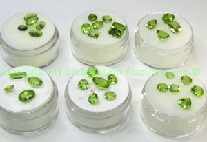 lot 398 image: (6) Green gemstone parcels. Varying sizes and quantities.