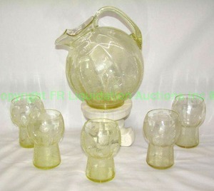 lot 164 image: Vintage yellow etched crystal lemonade serving set