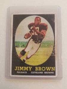 lot 2 image: Jim Brown 1958 Topps Rookie Card #62 -  Authenticity unknown