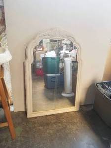 lot 15 image: Mirror