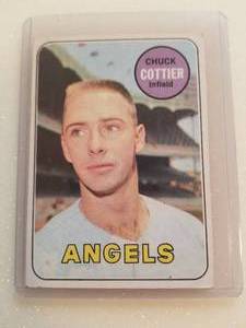 lot 39 image: 1969 Topps Chuck Cottier baseball card - Authenticity Unknown