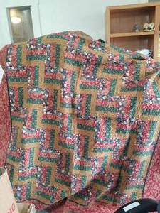 lot 70 image: Quilt