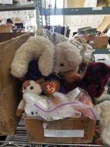 lot 118 image: Beanie babies