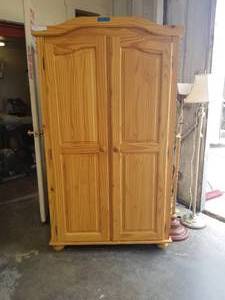 lot 211 image: Furniture - Wood wardrobe