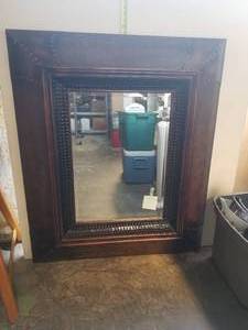 lot 17 image: Mirror