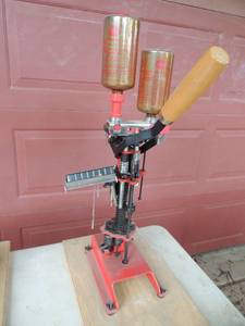 lot 2 image: MEC Grabber #762R reloader 20 gauge set up