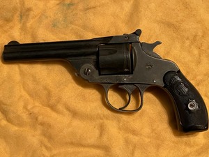 lot 4 image: Pistol - HOPKINS & ALLEN ARMS  - FOREMAN MODEL 1901 .38   5 SHOT