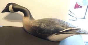 lot 3 image: CANADIAN GOOSE  DECOY - HANK WALKER NEWBURY, MASS.  15 X 5.5 X 4  SIGNED