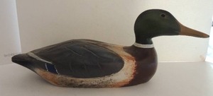 lot 18 image: MALLARD DUCK DECOY by HANK WALKER NEWBURY, MASS.  12 X 5 X 4  SIGNED