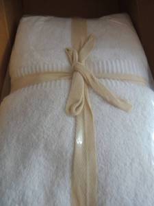 lot 77 image: Towel set ENOVA green collection. 4 SETS  4 towels(bath, hand, face, and mat) made for Best Western  NIB