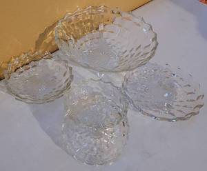 lot 57 image: FOSTORIA DIAMOND POINT SERVEWARE COLLECTION
