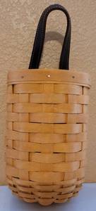 lot 59 image: 2002 LONGABERGER BASKET IN STYLE, COLOR, AND CONDITION SHOWN.