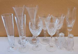 lot 105 image: CRYSTAL AND GLASS COLLECTION. KROSNOS HEART SHAPE CHAMPAGNE FLUTES, CRYSTAL SALT & PEPPER SHAKER SET