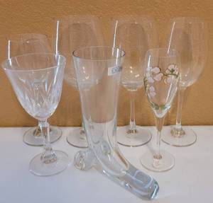 lot 106 image: CRYSTAL AND GLASS. INCLUDES TOSCANY BOOT w LABEL, HAND PAINTED FRENCH PERRIER JOUET BELLE EPOQUE CHAMPAGNE GLASS 7.5H PLUS