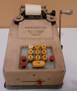 lot 191 image: VINTAGE REMINGTON ADDING MACHINE SERIAL NUMBER M181882 AS SHOWN.