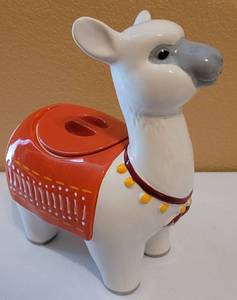 lot 196 image: FESTIVE LLAMA COOKIE JAR 12H