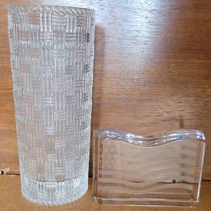 lot 137 image: TIFFANY & CO DUO. ETCHED BASKETWEAVE VASE 8H AND FLAG PAPERWEIGHT (CHIP ON CORNER) BOTH WITH LABELS