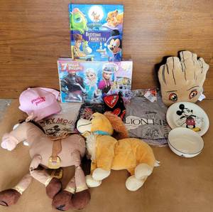 lot 164 image: DISNEY COLLECTIBLES INCLUDES A MICKEY MOUSE IN PARADISE KHAKI EXPLORER SHIRT, PLUSH, AND MORE