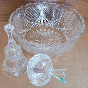 lot 174 image: CRYSTAL GROUP. INCLUDES PERFUME BOTTLE (LIKELY SHANNON), BELL, CENTERPIECE PANEL SCALLOPED BOWL