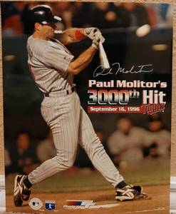 lot 226 image: SIGNED PAUL MOLITOR 3000TH HIT 8 x 10 PHOTOGRAPH AS SHOWN. AUTHENTICITY UNKNOWN.
