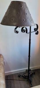 lot 91 image: WROUGHT IRON STYLE FLOOR LAMP WITH SHADE IN STYLE, COLOR, AND CONDITION SHOWN. APPROX. 67 H x 38 W.