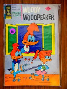 lot 26 image: VINTAGE Woody Woodpecker #139 GDVG 3.0 1974 DellGold Key