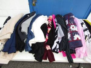lot 117 image: Assorted womens sweaters, including Old Navy, Cynthia Rowley, Universal Thread, Divided, and more