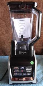 lot 2 image: Ninja BL660 Professional Countertop Blender with 1100-Watt Base, 72 Oz Total