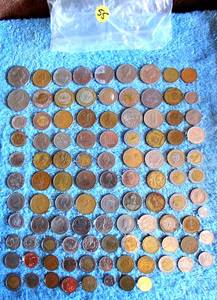lot 55 image: LARGE ASSORTMENT OF WORLD COINS - INCLUDES AUSTRALIA, CANADA, SPAIN, MEXICO & MORE