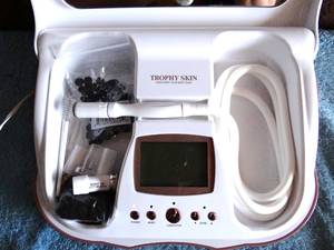 lot 79 image: Trophy Skin Microderm MD Professional Grade Home Microdermabrasion System