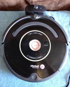 lot 80 image: iROBOT ROOMBA WITH CHARGING BASE - TESTEDTALKINGCHARGING